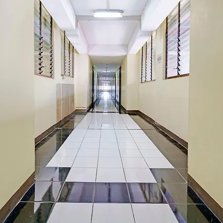 Oyo Life 92993 Apartement Gateway Cicadas By Mgm Property